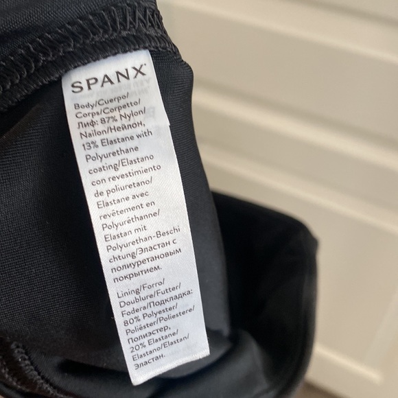 SPANX Faux Leather Moto Leggings Size Medium - Picture 8 of 9